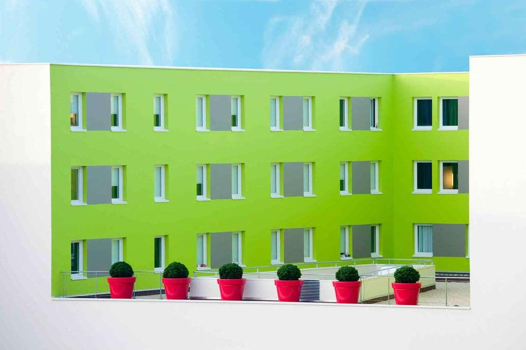 Hotel Ibis Styles Centre Port 3*
