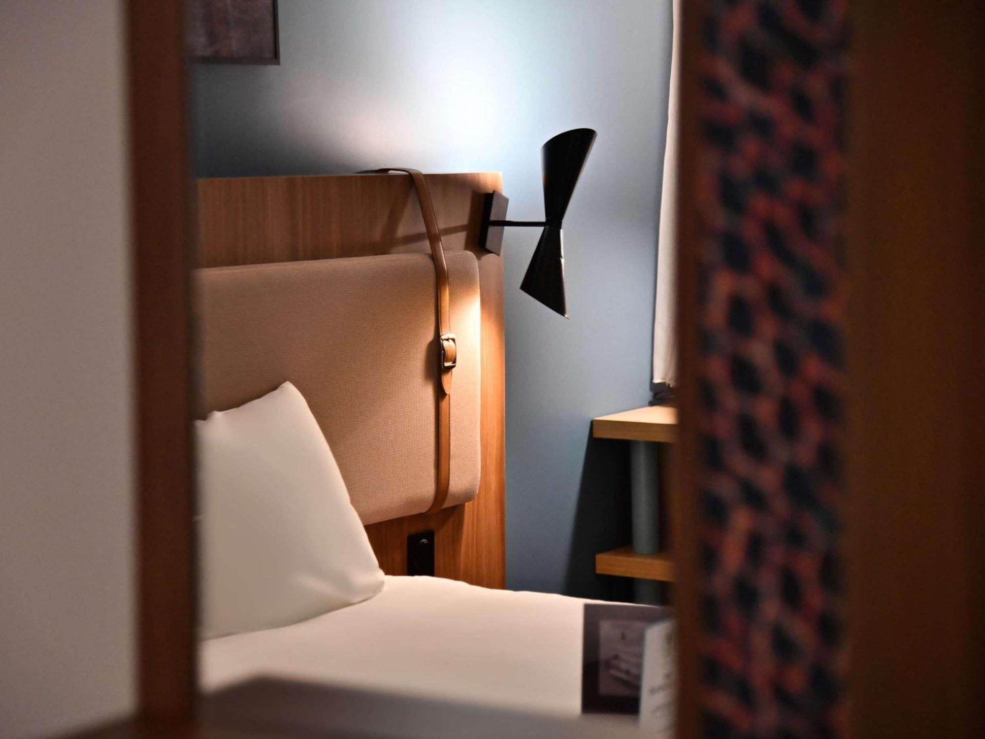 Hotel Ibis Styles Centre Port 3*