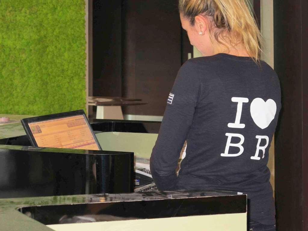 Ibis Styles Centre Port Hotel 3*