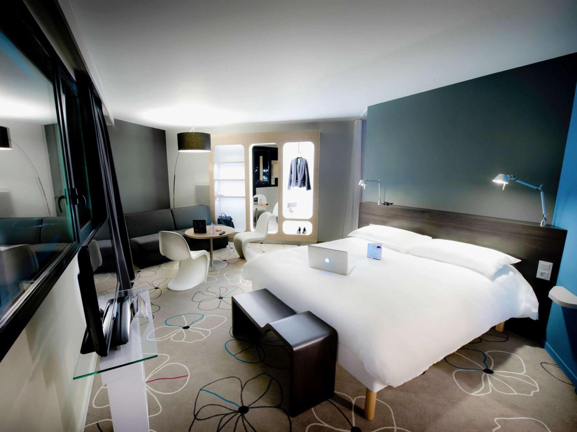 Ibis Styles Centre Port Hotel 3*