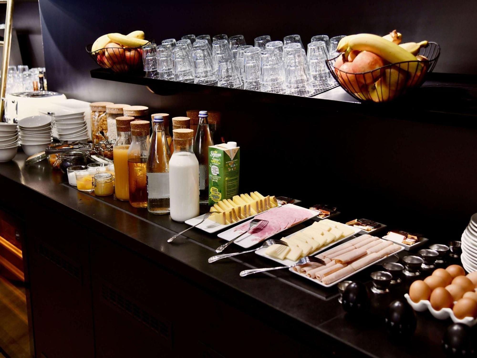 Ibis Styles Centre Port 3*