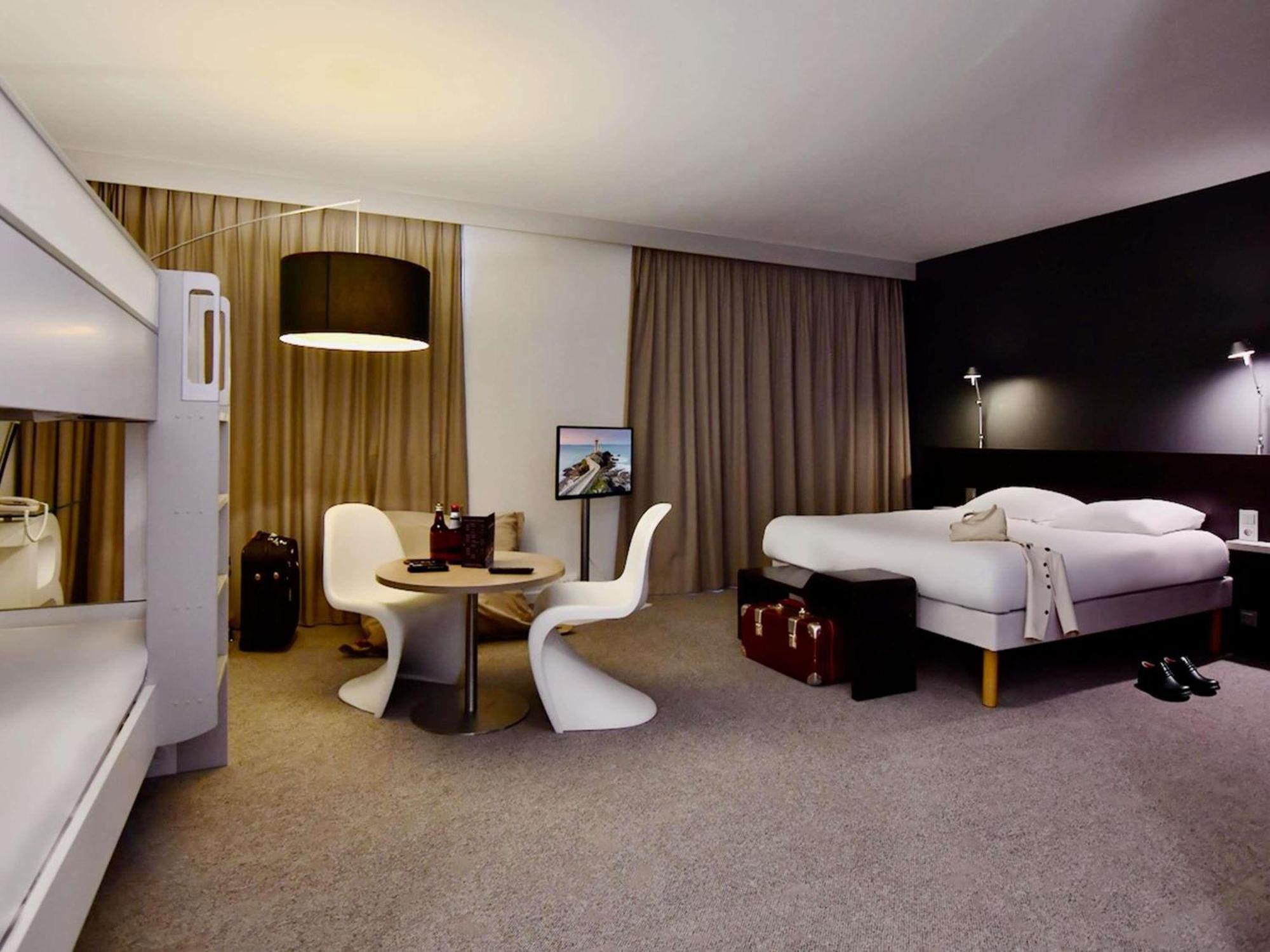 Ibis Styles Centre Port Hotel