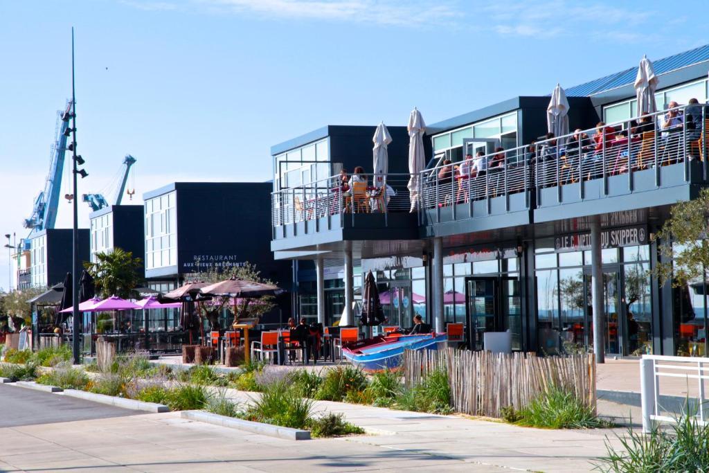 Hotel Ibis Styles Centre Port 3*